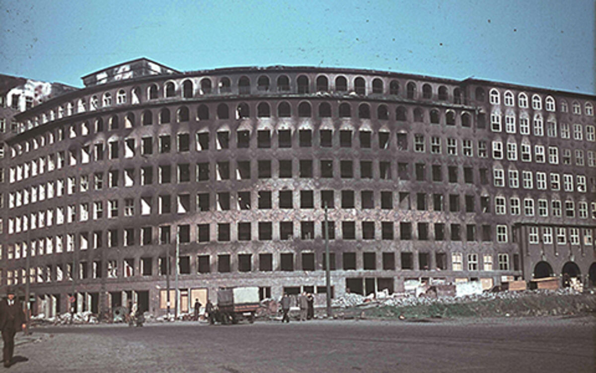 Historical "Sprinkenhof" Hamburg 1949 Historical image of the "Sprinkenhof" 1949